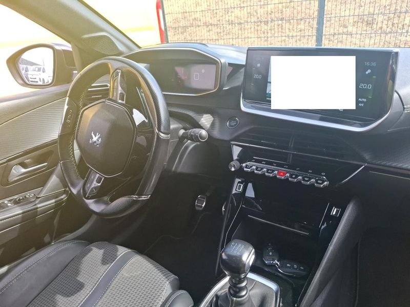 Peugeot 208 1.2 PureTech GT — zdjęcie 9
