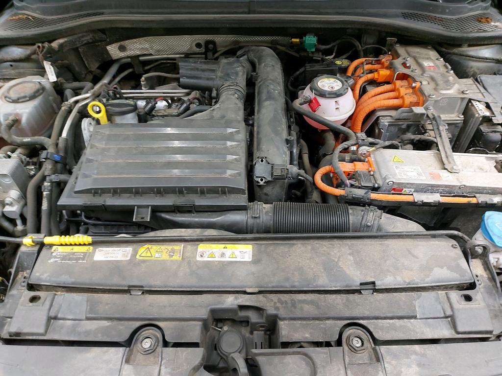 Cupra Leon 1.4 e-HYBRID — zdjęcie 3