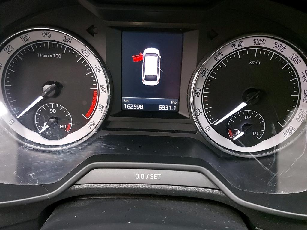 Skoda Octavia 1.6 TDI Style — zdjęcie 6