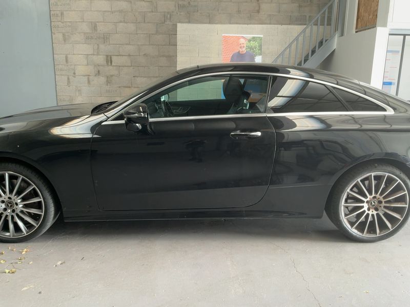 Mercedes-Benz E-Klasse E 400 4Matic AMG Line — zdjęcie 4