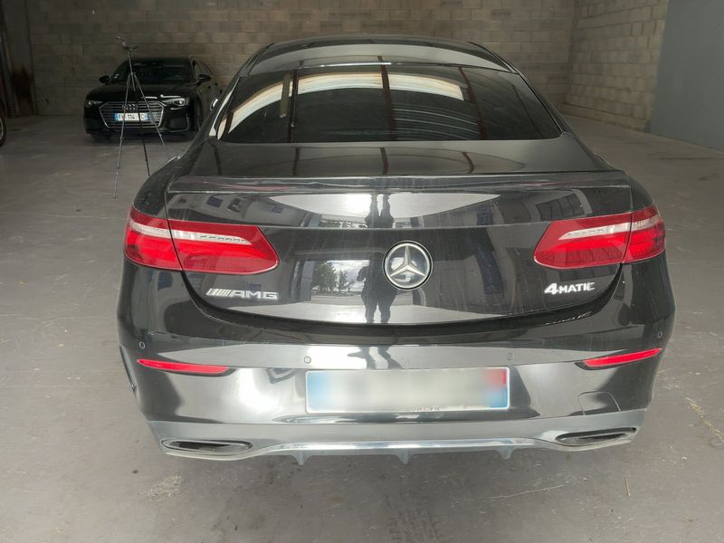 Mercedes-Benz E-Klasse E 400 4Matic AMG Line — zdjęcie 5