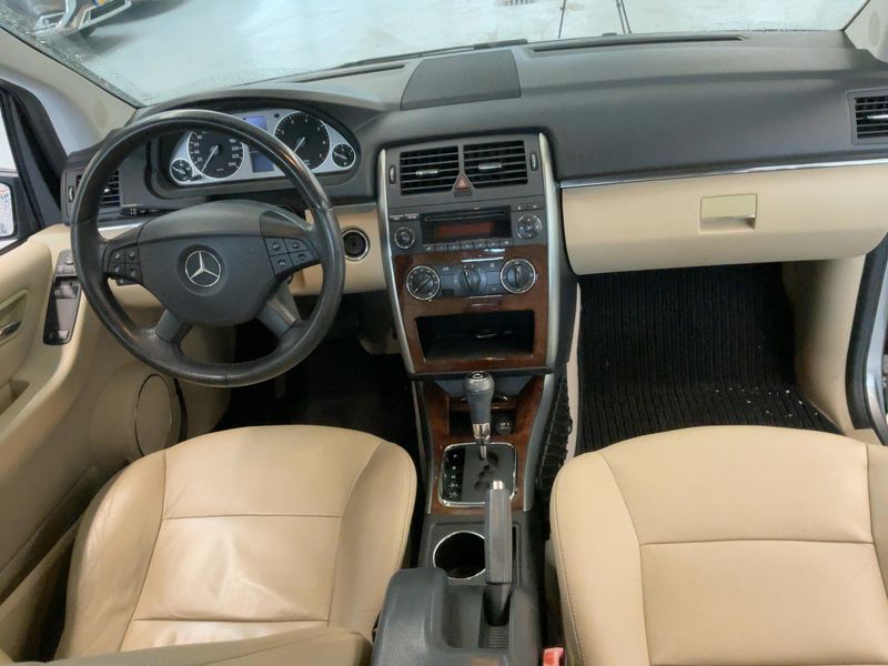 Mercedes-Benz B-Klasse B 200 — zdjęcie 12