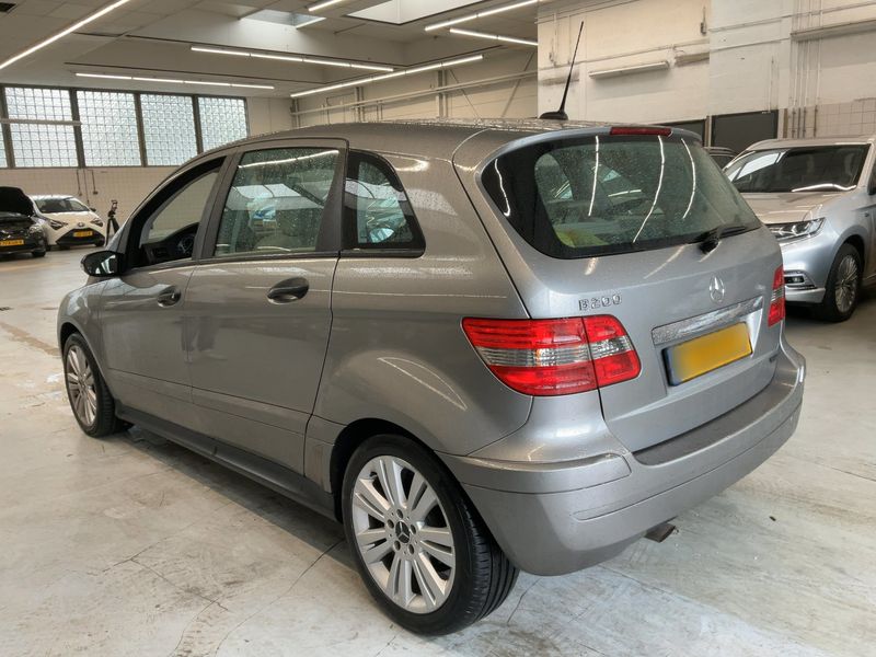 Mercedes-Benz B-Klasse B 200 — zdjęcie 3