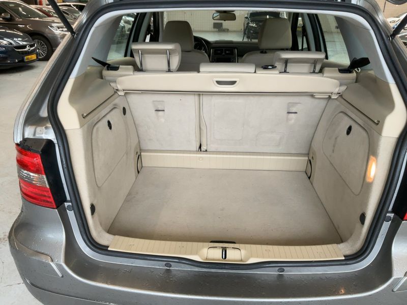 Mercedes-Benz B-Klasse B 200 — zdjęcie 10