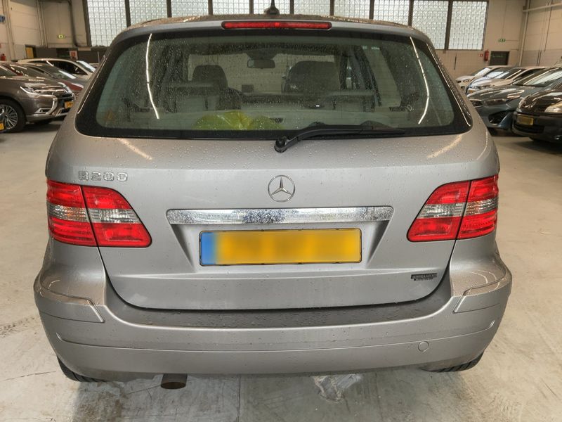 Mercedes-Benz B-Klasse B 200 — zdjęcie 5