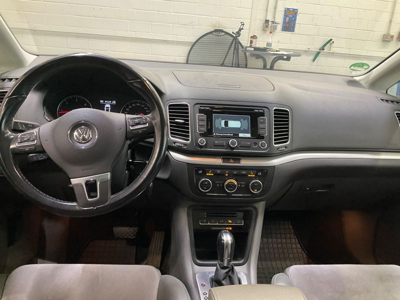 Volkswagen Sharan 2.0 TDI Highline BlueMotion Tech — zdjęcie 12