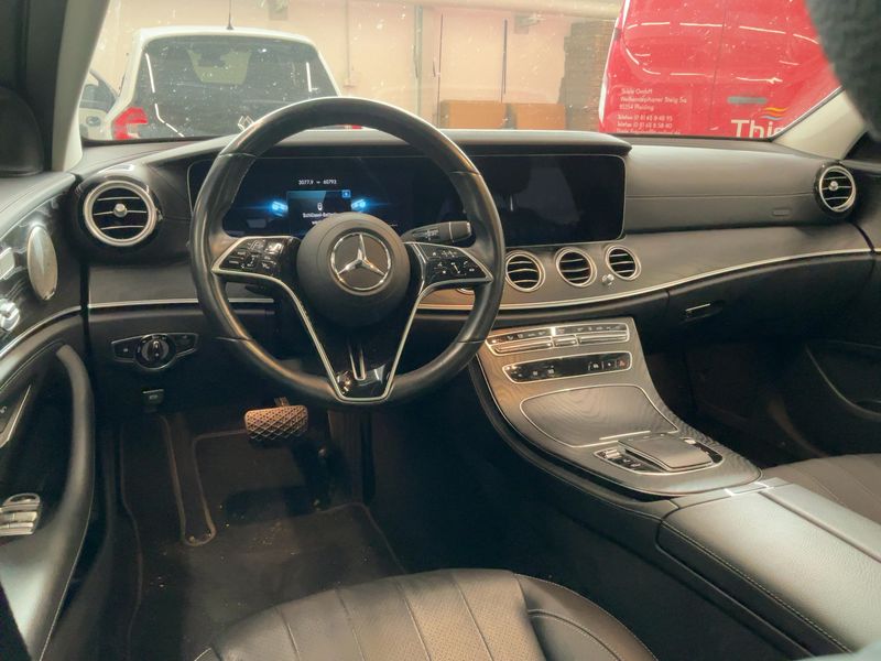 Mercedes-Benz E-Klasse E 300 de T Exclusive — zdjęcie 12