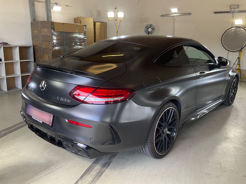 Mercedes-Benz C-Klasse C 63 AMG S — zdjęcie 6