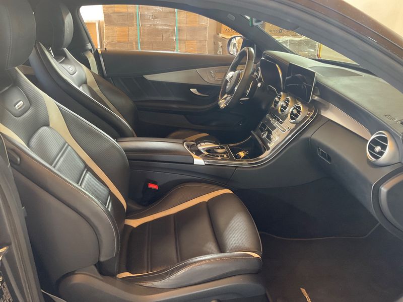 Mercedes-Benz C-Klasse C 63 AMG S — zdjęcie 11