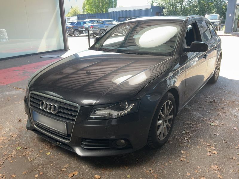 Audi A4 2.0 TDI Ambition — zdjęcie 1