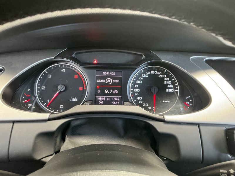 Audi A4 2.0 TDI Ambition — zdjęcie 13
