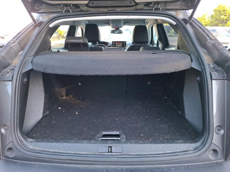 Peugeot 2008 1.2 PureTech Allure Business — zdjęcie 7