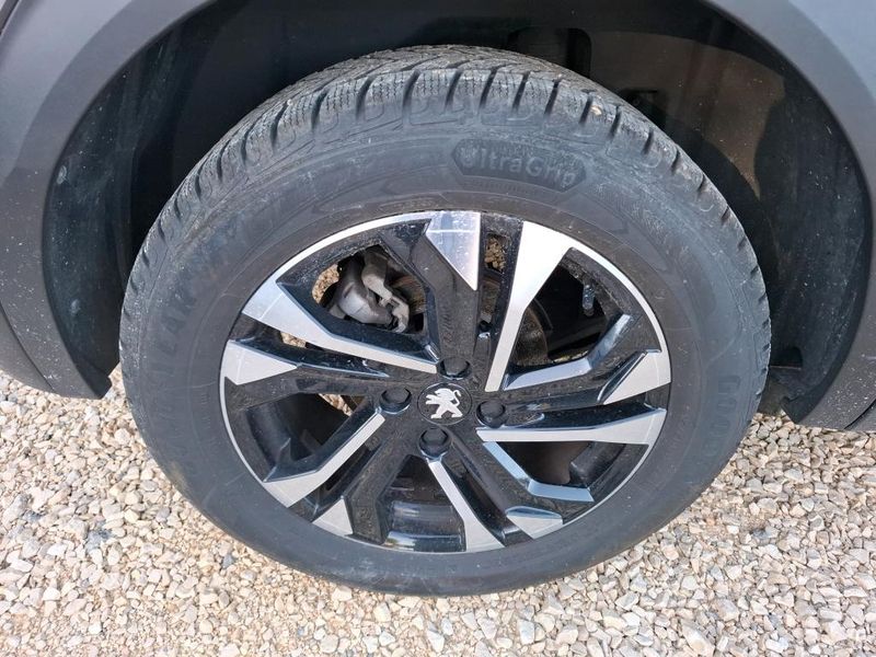 Peugeot 2008 1.2 PureTech Allure Business — zdjęcie 36