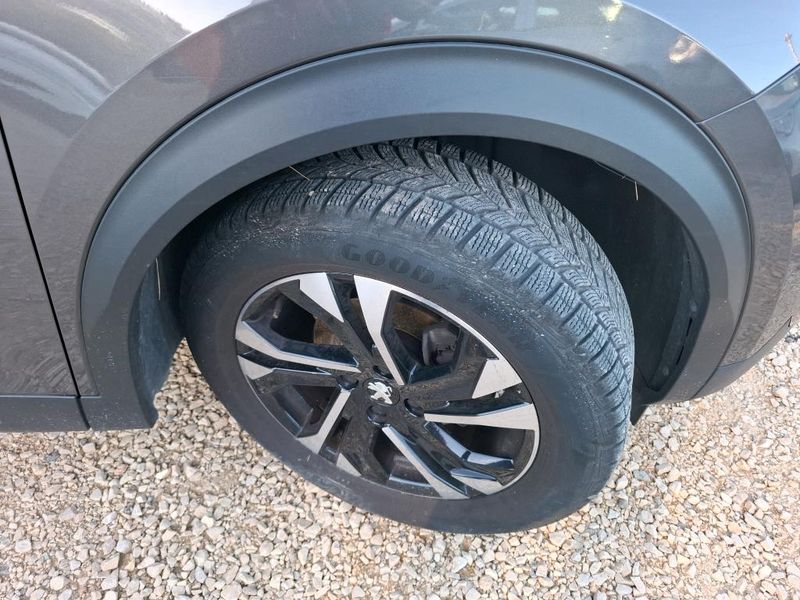 Peugeot 2008 1.2 PureTech Allure Business — zdjęcie 42