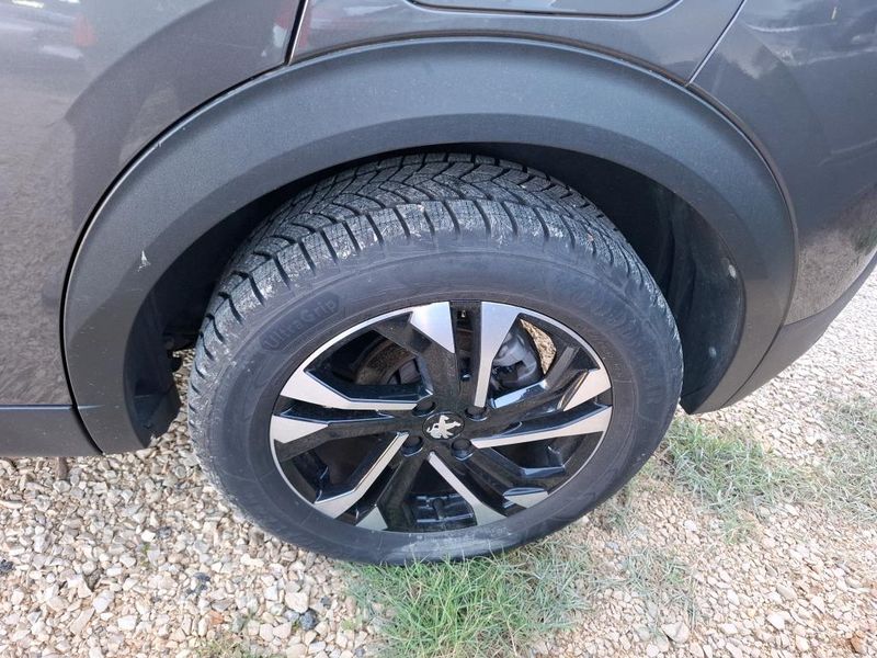 Peugeot 2008 1.2 PureTech Allure Business — zdjęcie 29