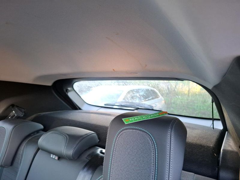 Peugeot 2008 1.2 PureTech Allure Business — zdjęcie 23