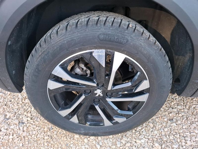 Peugeot 2008 1.2 PureTech Allure Business — zdjęcie 33