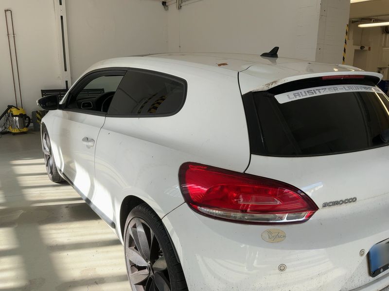 Volkswagen Scirocco 2.0 TDI BlueMotion Tech — zdjęcie 3