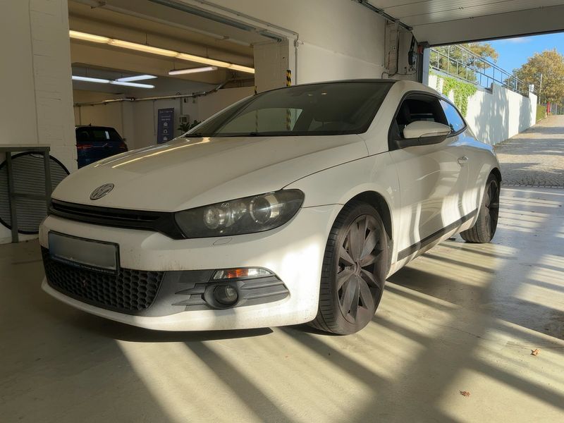 Volkswagen Scirocco 2.0 TDI BlueMotion Tech — zdjęcie 1