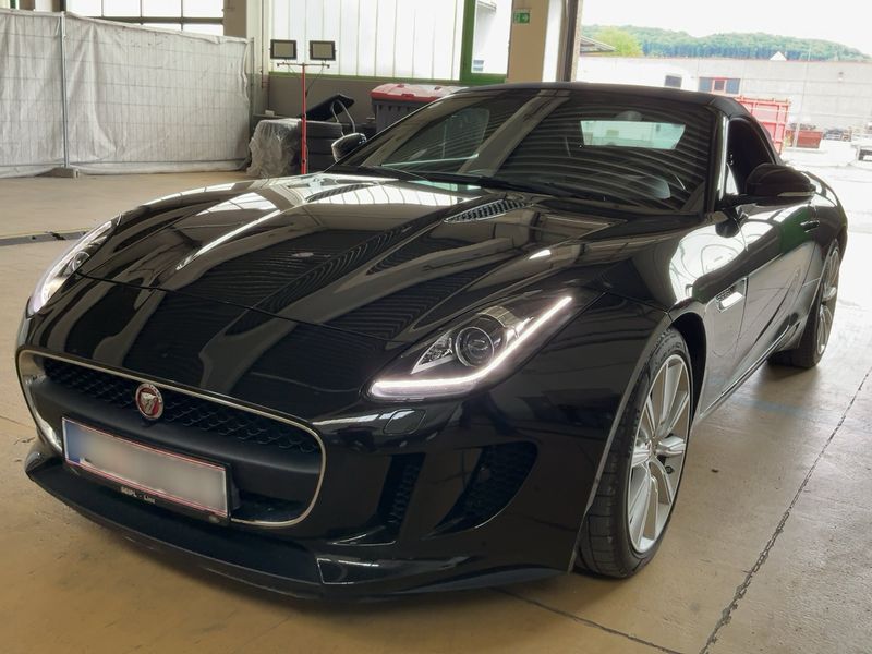 Jaguar F-TYPE 3.0 V6 — zdjęcie 1
