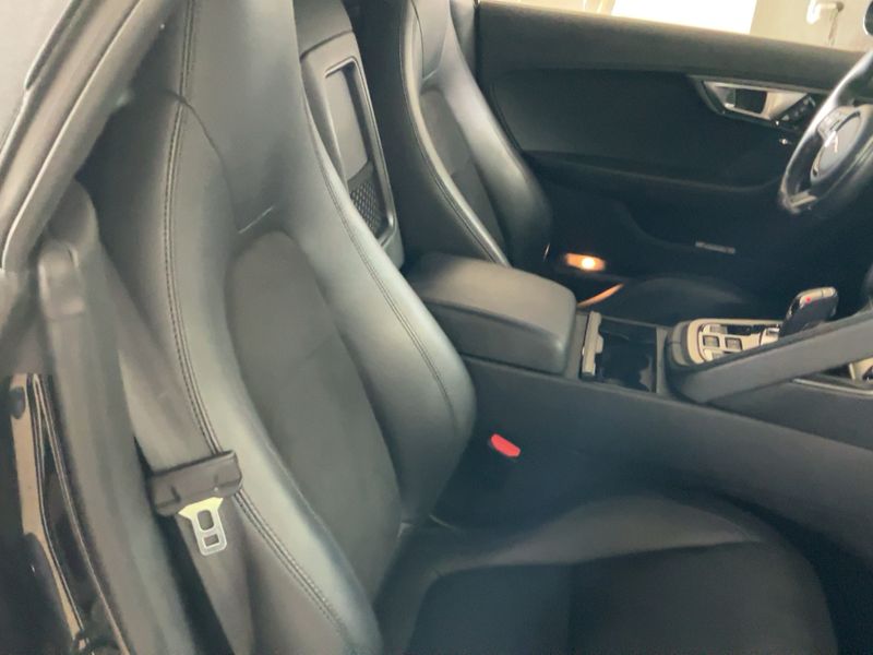 Jaguar F-TYPE 3.0 V6 — zdjęcie 14
