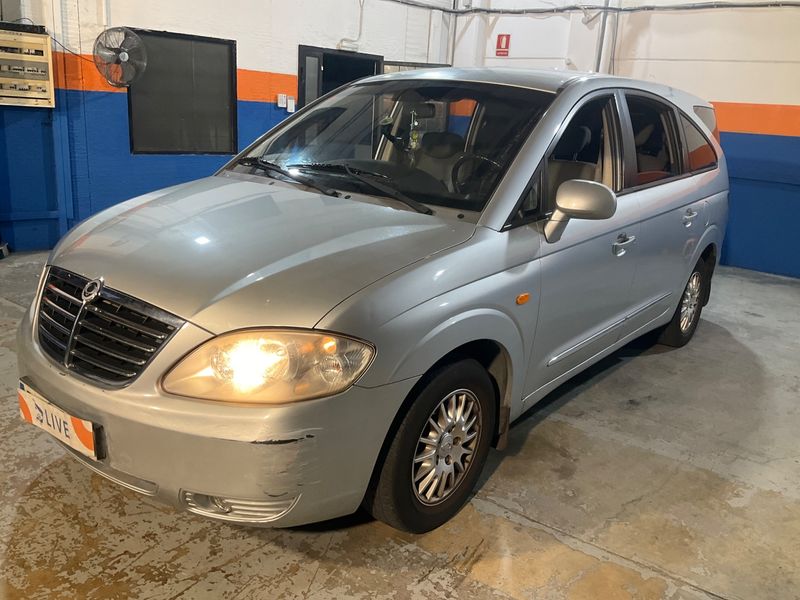 Ssangyong Rodius 270 Xdi — zdjęcie 1