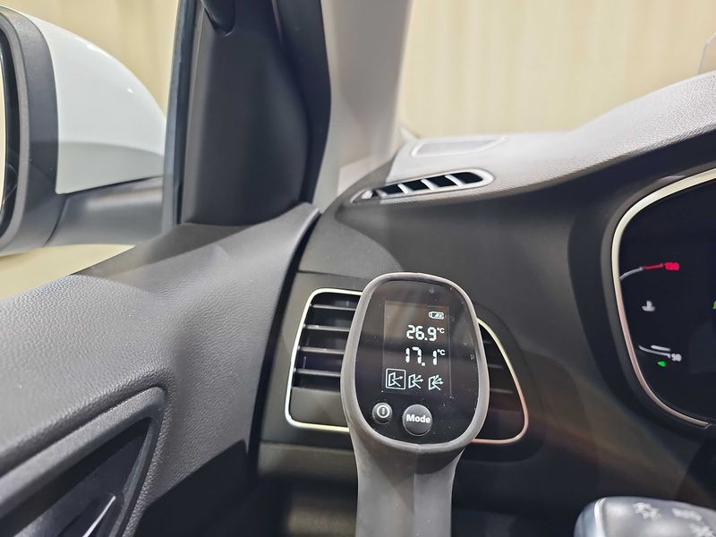 Renault Megane 1.5 BLUE dCi Intens — zdjęcie 16