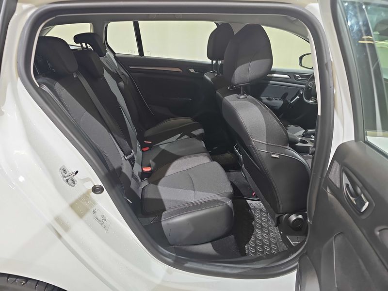 Renault Megane 1.5 BLUE dCi Intens — zdjęcie 14