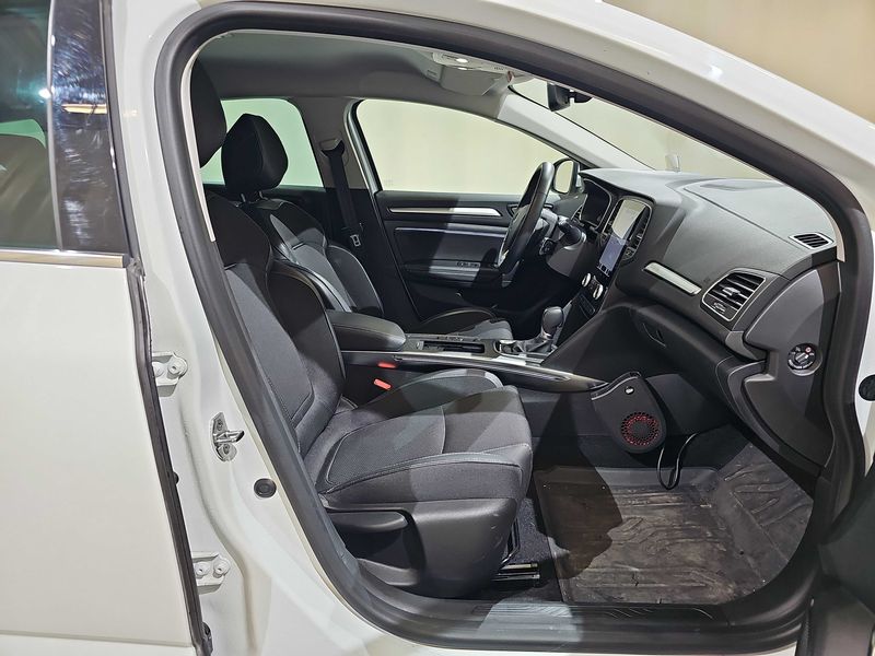 Renault Megane 1.5 BLUE dCi Intens — zdjęcie 10