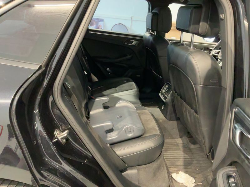 Porsche Macan Basis — zdjęcie 14