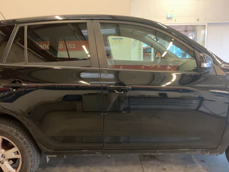 Toyota RAV 4 2.2 D-4D Life 4x4 — zdjęcie 7