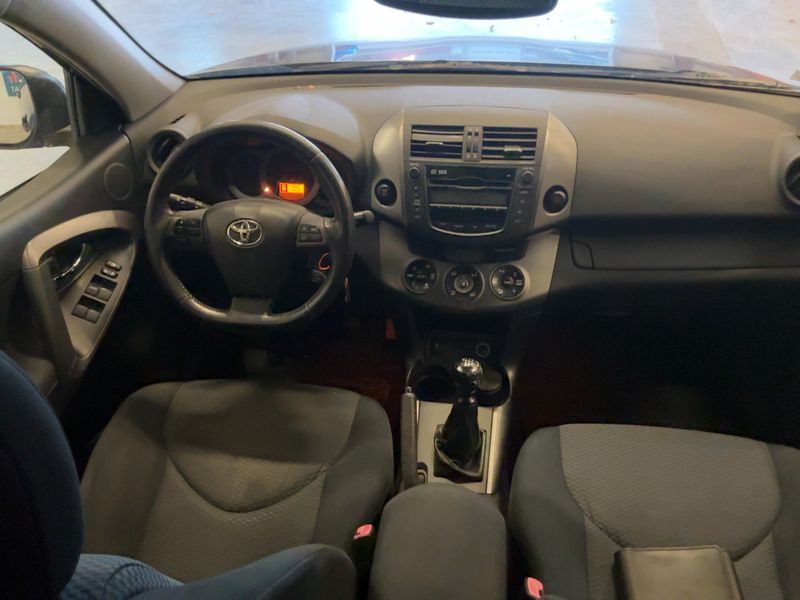 Toyota RAV 4 2.2 D-4D Life 4x4 — zdjęcie 12