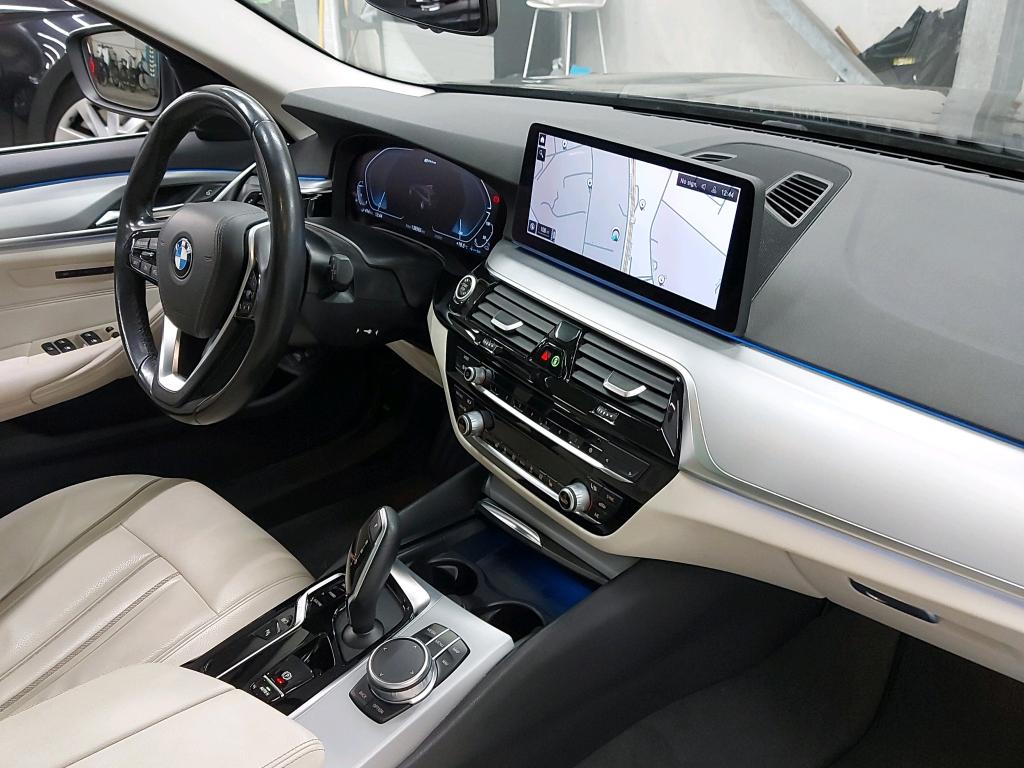 BMW 5er 530e — zdjęcie 6