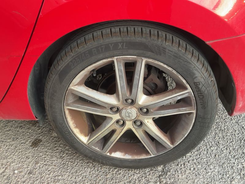 Hyundai i30 1.6 CRDi Active — zdjęcie 20