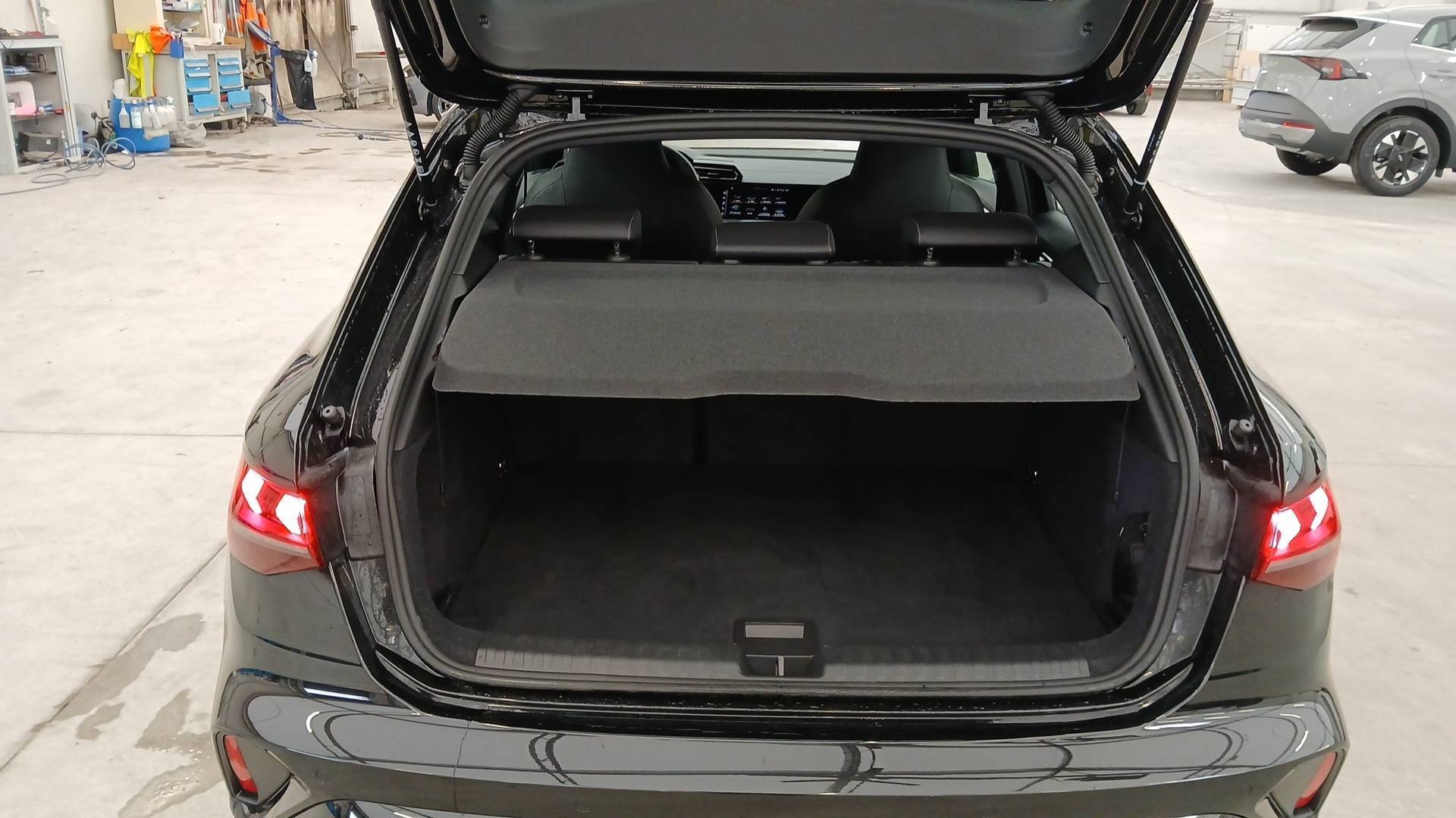 Audi A3 Sportback 35 TDI S line — zdjęcie 7