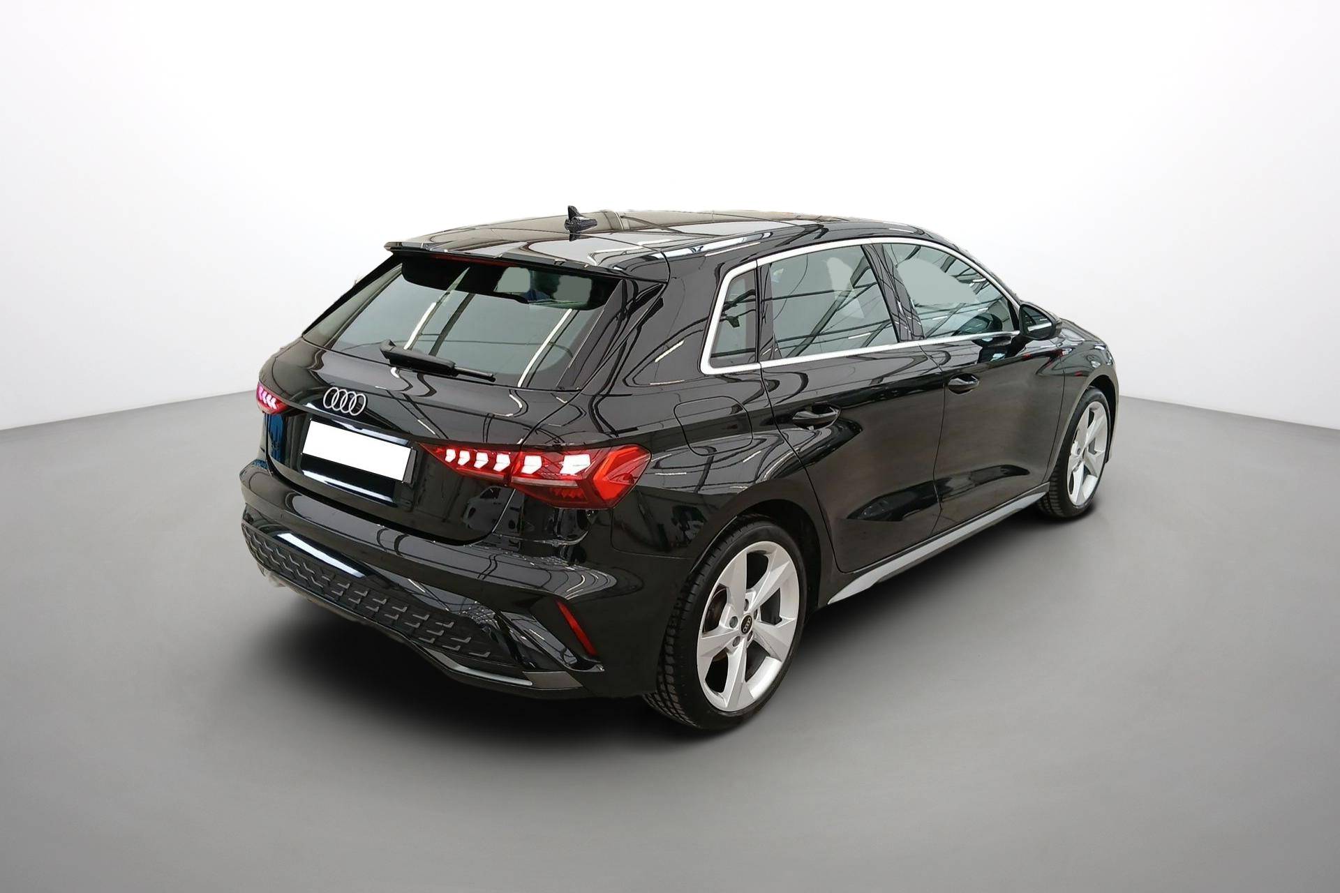 Audi A3 Sportback 35 TDI S line — zdjęcie 4