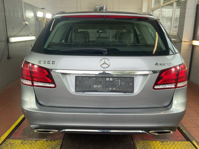 Mercedes-Benz E-Klasse E 300 CGI T BlueEfficiency 4Matic Avantgarde — zdjęcie 5
