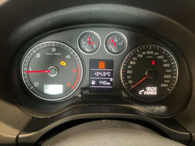 Audi A3 1.9 TDI Ambition — zdjęcie 4