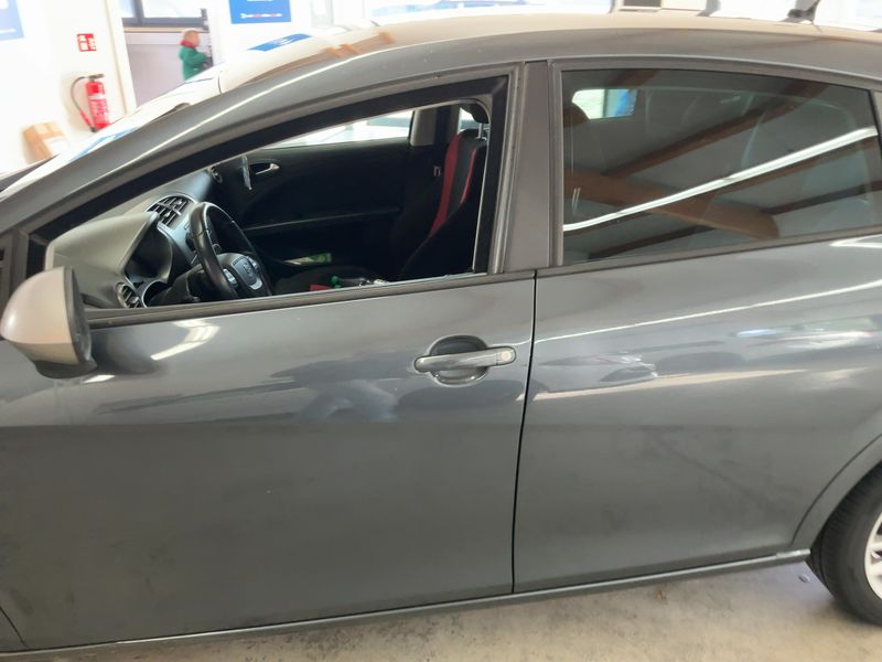 Seat Leon 2.0 TDI FR — zdjęcie 4