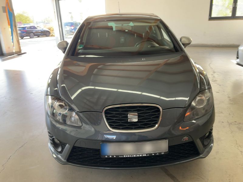 Seat Leon 2.0 TDI FR — zdjęcie 9