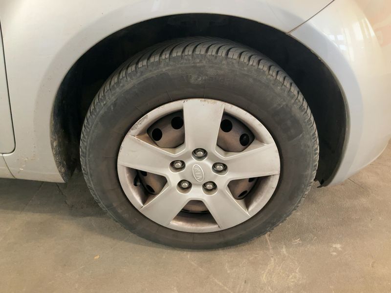 Kia Venga 1.4 Style — zdjęcie 22