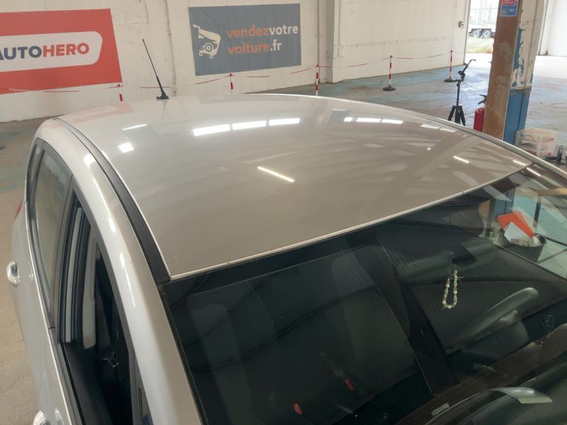 Kia Venga 1.4 Style — zdjęcie 23