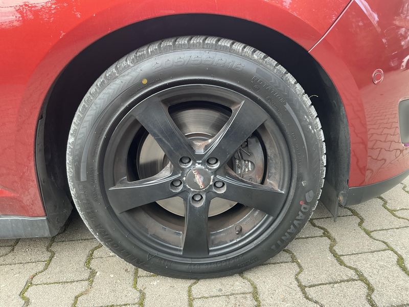 Ford C-Max 1.5 EcoBoost Titanium — zdjęcie 20