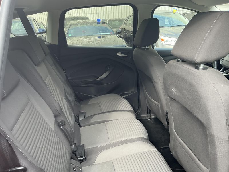 Ford C-Max 1.5 EcoBoost Titanium — zdjęcie 14