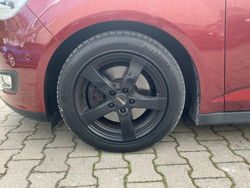 Ford C-Max 1.5 EcoBoost Titanium — zdjęcie 17
