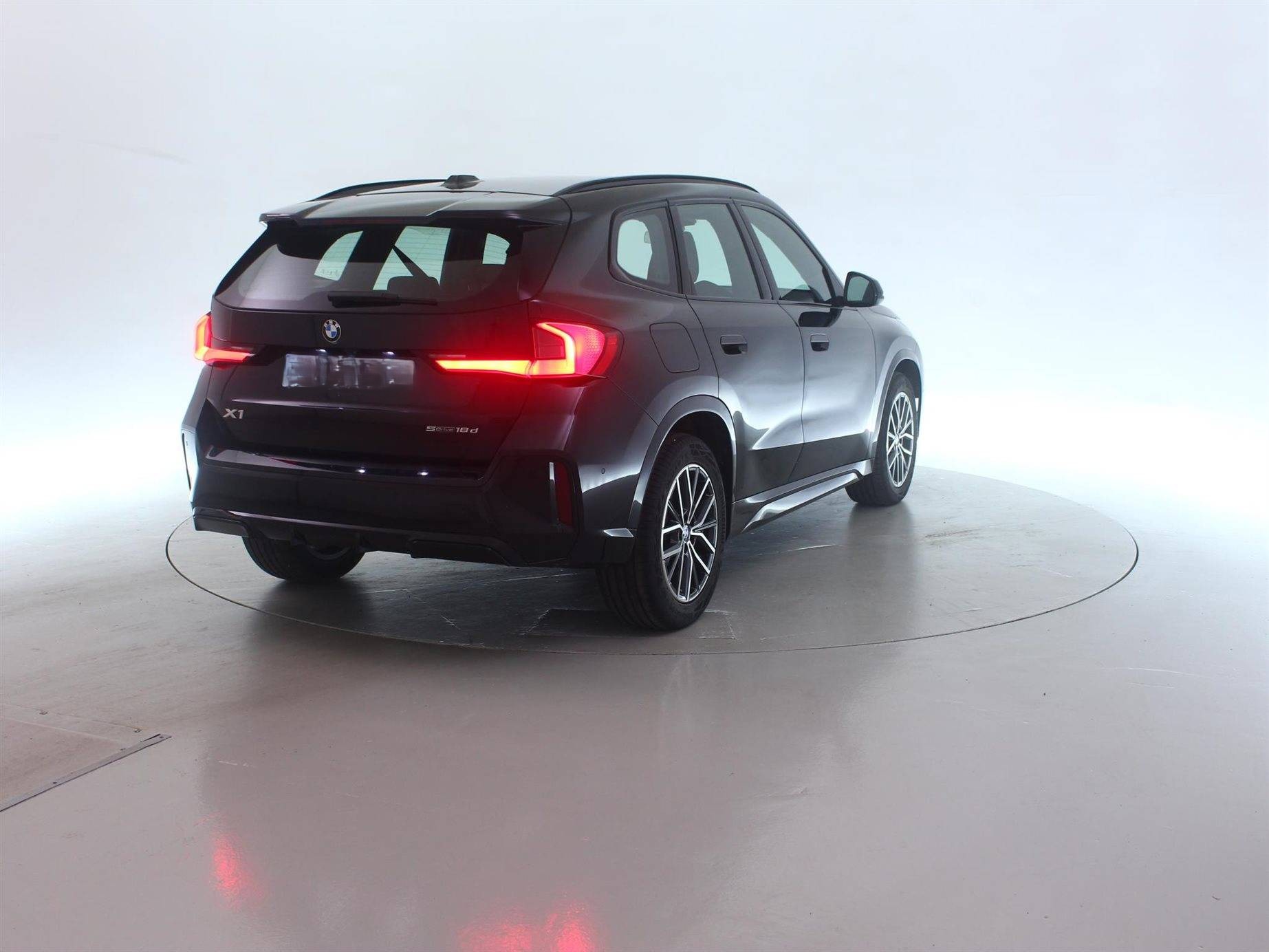 BMW X1 sDrive 18d M Sport — zdjęcie 4