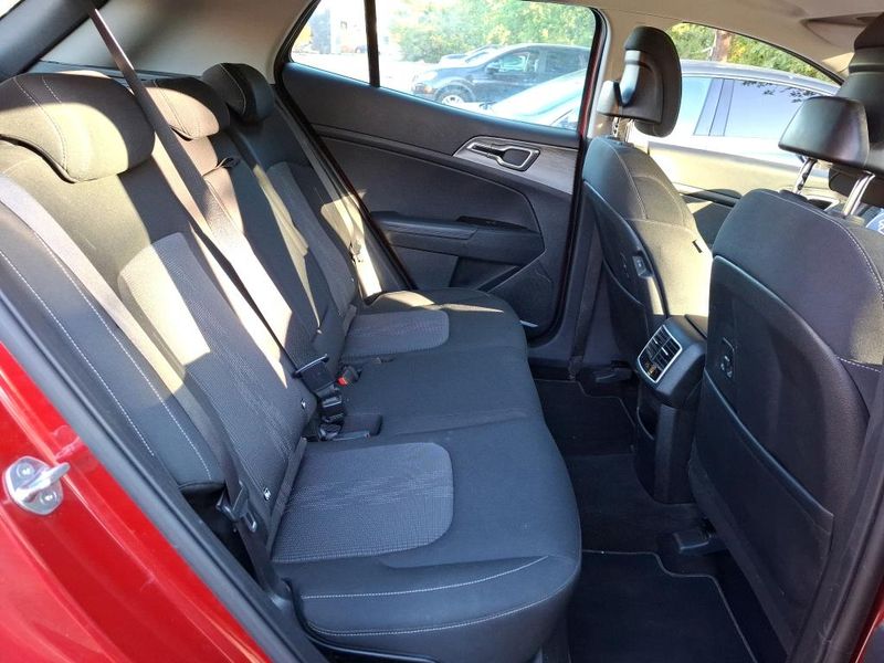 Kia Sportage 1.6 CRDi Mild-Hybrid Active — zdjęcie 11