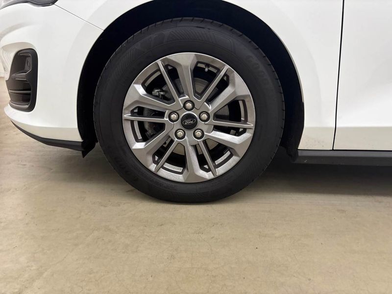 Ford Focus 1.0 EcoBoost Titanium — zdjęcie 10