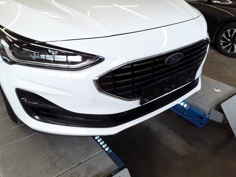 Ford Focus 1.0 EcoBoost Titanium — zdjęcie 36