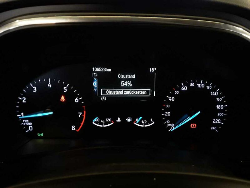 Ford Focus 1.0 EcoBoost Titanium — zdjęcie 8